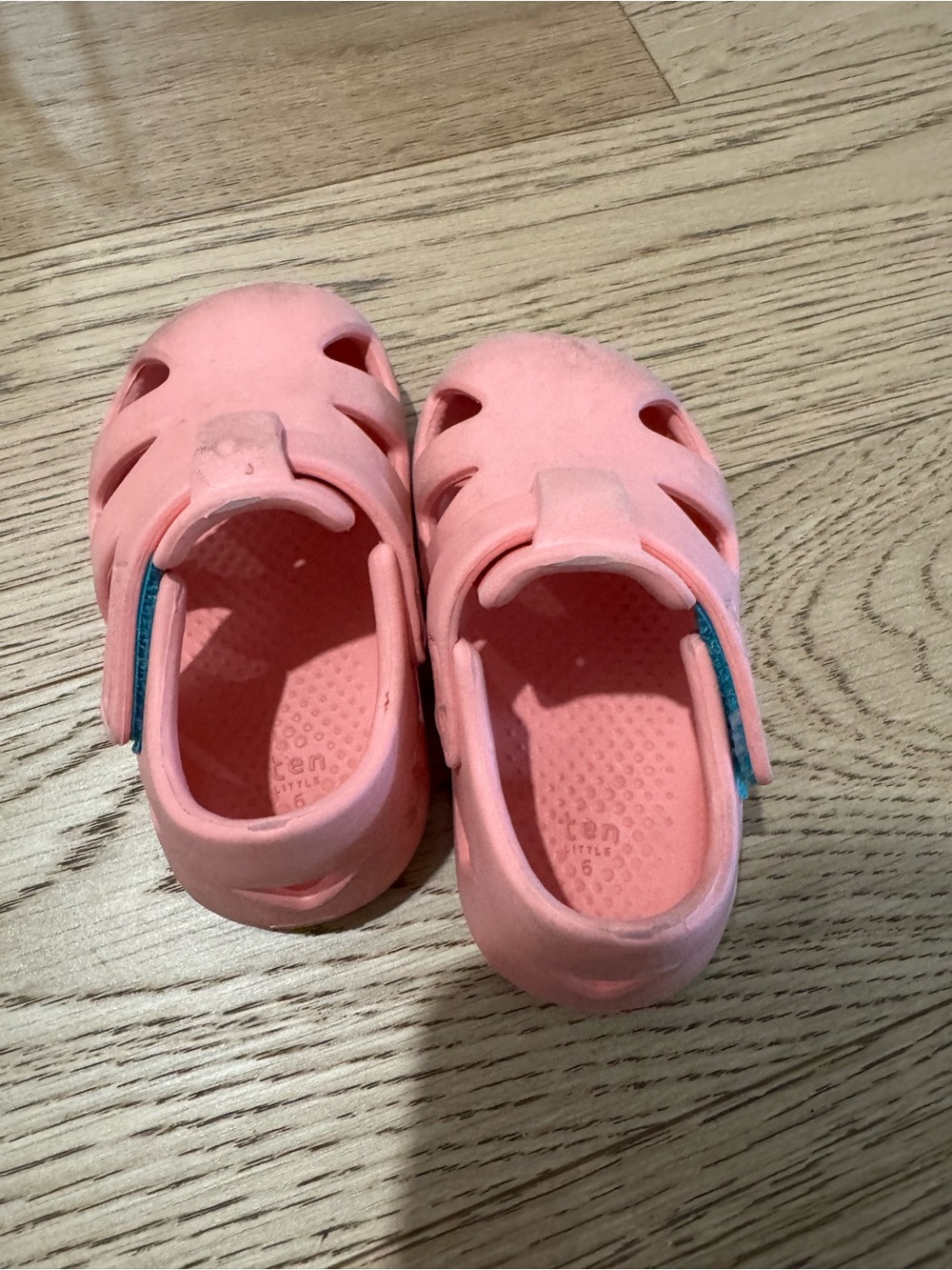 Ten Little Splash Sandal size 6